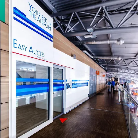 Resting Pods - Zzzleepandgo Modlin Airport Wmi * Nowy Dwor Mazowiecki