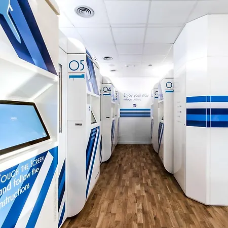 Capsule hotel Resting Pods - Zzzleepandgo Modlin Airport Wmi Nowy Dwor Mazowiecki
